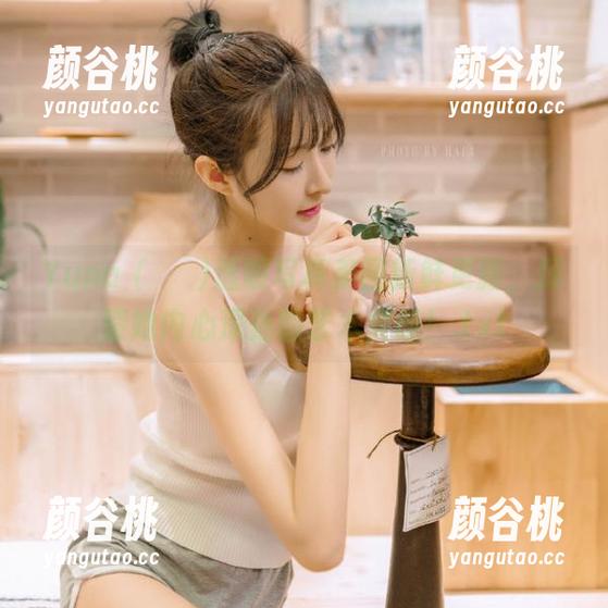 Yuna (윤아)透明写真美图新鲜更新，探索她内心深处的艺术灵感！.txt